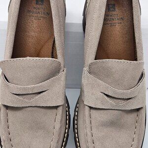 White Mountain Gunner Taupe Suede Loafer, Size 9, New Without Box